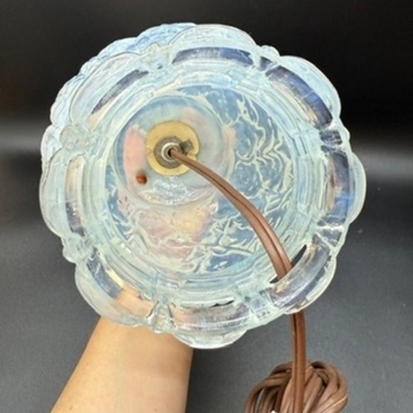 Vintage Opaline Glass Lamp Embossed Floral Egg Shaped Bedside Table 50s READ - Picture 7 of 16